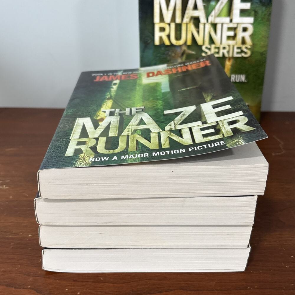 The Maze Runner Series by James Dashner 4 Paperbacks Boxed Set - Picture 9 of 11